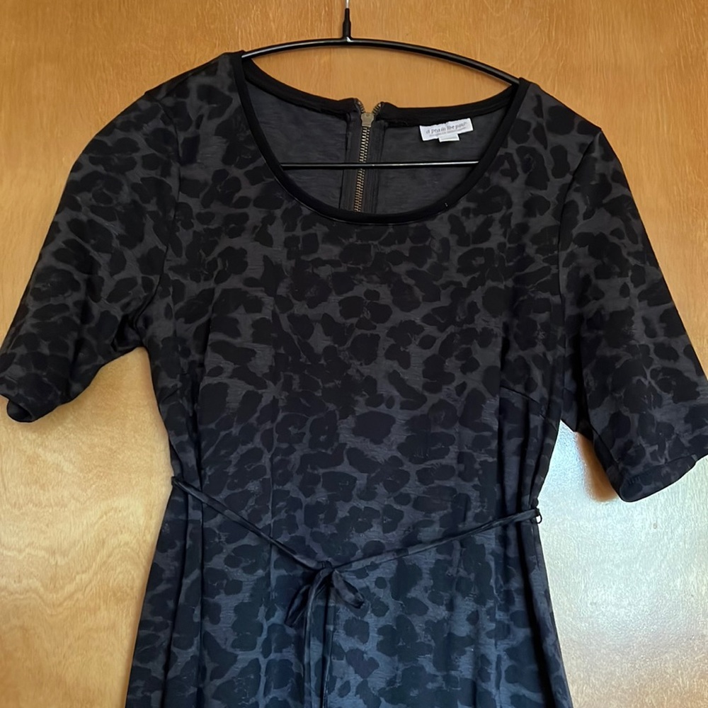 A Pea in the Pod Dress Size M